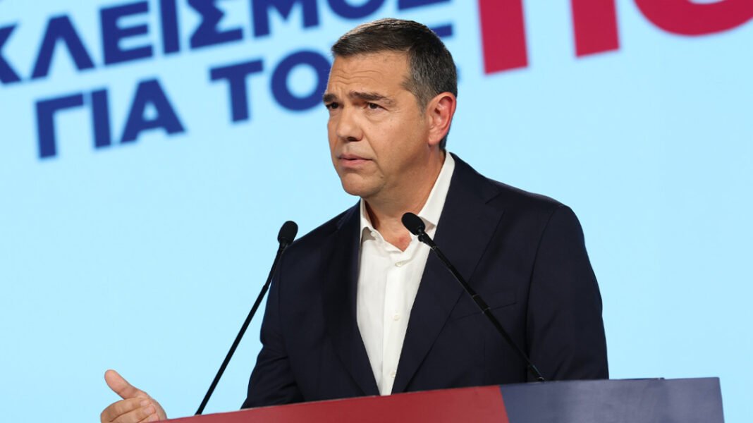 Το οικονομικό πρόγραμμα του Τσίπρα: Αυξήσεις σε γιατρούς, νοσηλευτές, εκπαιδευτικούς, επίδομα 500 ευρώ για φοιτητές, κατώτατο μισθό 1000 ευρώ, μείωση ΦΠΑ Το οικονομικό πρόγραμμα του Τσίπρα: Αυξήσεις σε γιατρούς, νοσηλευτές, εκπαιδευτικούς, επίδομα 500 ευρώ για φοιτητές, κατώτατο μισθό 1000 ευρώ, μείωση ΦΠΑ