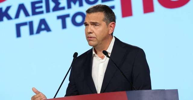 Το-οικονομικό-πρόγραμμα-του-Τσίπρα:-Αυξήσεις-σε-γιατρούς,-νοσηλευτές,-εκπαιδευτικούς,-επίδομα-500-ευρώ-για-φοιτητές,-κατώτατος-μισθός-1000-ευρώ,-μείωση-ΦΠΑ