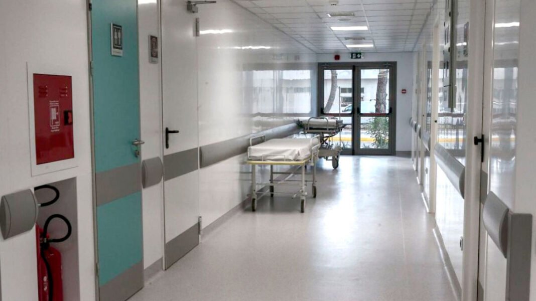 Στο Νοσοκομείο Πρέβεζας τρία παιδιά με εισαγγελική εντολή μετά από καταγγελία για παραμέληση και υποσιτισμό Στο-Νοσοκομείο-Πρέβεζας-τρία-παιδιά-με-εισαγγελική-εντολή-μετά-από-καταγγελία-για-παραμέληση-και-υποσιτισμό