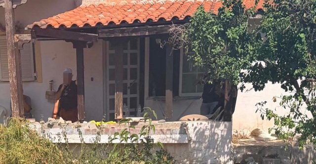 Μαραθώνας: Είχε θαμμένη τη μητέρα της στην αυλή του σπιτιού για να παίρνει τη σύνταξη Μαραθώνας:-Είχε-θαμμένη-τη-μητέρα-της-στην-αυλή-του-σπιτιού-για-να-παίρνει-τη-σύνταξη