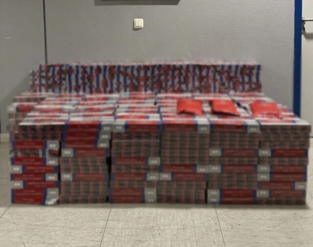 Συνελήθφη 22χρονος στο «Ελευθέριος Βενιζέλος» που μετέφερε λαθραία τσιγάρα και καπνό Συνελήθφη-22χρονος-στο-«Ελευθέριος-Βενιζέλος»-που-μετέφερε-λαθραία-τσιγάρα-και-καπνό