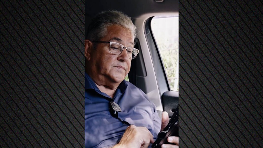 «Άλλο δρόμο, άλλο δρόμο»: Ο Κουτσούμπας δίνει φωνητικές εντολές στο GPS, η απάντηση στην «Ελλάδα 2030» του Μητσοτάκη, δείτε βίντεο «Άλλο δρόμο, άλλο δρόμο»: Ο Κουτσούμπας δίνει φωνητικές εντολές στο GPS, η απάντηση στην «Ελλάδα 2030» του Μητσοτάκη, δείτε βίντεο