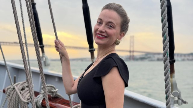 Η Λένα Δροσάκη φωτογραφήθηκε τόπλες σε παραλία της Κύθνου Η-Λένα-Δροσάκη-φωτογραφήθηκε-τόπλες-σε-παραλία-της-Κύθνου