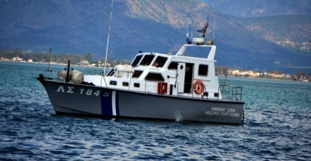 Εντοπίστηκαν περίπου 50 μετανάστες σε λέμβο νότια των Καλών Λιμένων Εντοπίστηκαν-περίπου-50-μετανάστες-σε-λέμβο-νότια-των-Καλών-Λιμένων