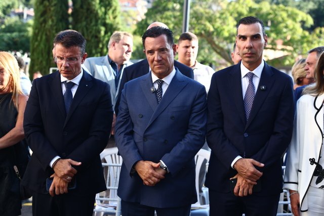 Γεωργιάδης στα εγκαίνια της νέας αιματολογικής κλινικής στο «Παπανικολάου»: Κανείς ασθενής με καρκίνο δεν θα μείνει μόνος Γεωργιάδης-στα-εγκαίνια-της-νέας-αιματολογικής-κλινικής-στο-«Παπανικολάου»:-Κανείς-ασθενής-με-καρκίνο-δεν-θα-μείνει-μόνος