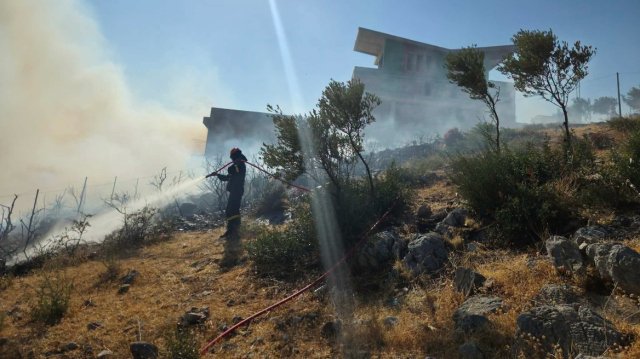 Χωρίς ενεργό μέτωπο η φωτιά στην Ανάβυσσο, ξεκίνησε από ΙΧ και επεκτάθηκε σε χαμηλή βλάστηση Χωρίς-ενεργό-μέτωπο-η-φωτιά-στην-Ανάβυσσο,-ξεκίνησε-από-ΙΧ-και-επεκτάθηκε-σε-χαμηλή-βλάστηση
