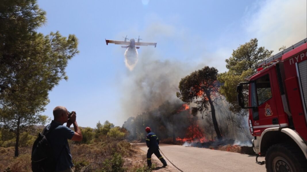 Βρέθηκε απανθρακωμένη σορός μέσα σε ΙΧ αυτοκίνητο, απ’ όπου ξεκίνησε πυρκαγιά στον Νέο Κουβαρά Αττικής Βρέθηκε-απανθρακωμένη-σορός-μέσα-σε-ΙΧ-αυτοκίνητο,-απ’-όπου-ξεκίνησε-πυρκαγιά-στον-Νέο-Κουβαρά-Αττικής
