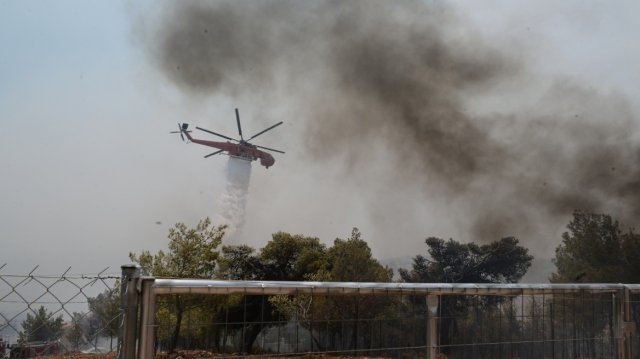 Φωτιά στο Κάτω Σαμικό Ηλείας, καίει ξερά χόρτα Φωτιά-στο-Κάτω-Σαμικό-Ηλείας,-καίει-ξερά-χόρτα