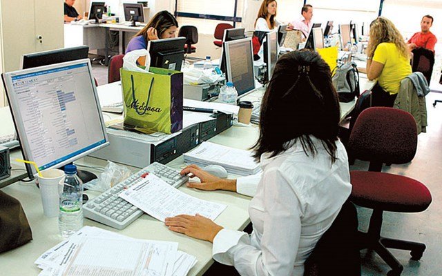 Μερική επαναφορά 13ου μισθού στο Δημόσιο και κουμπαράς για νέες γεννήσεις Μερική-επαναφορά-13ου μισθού-στο-Δημόσιο-και-κουμπαράς-για-νέες-γεννήσεις