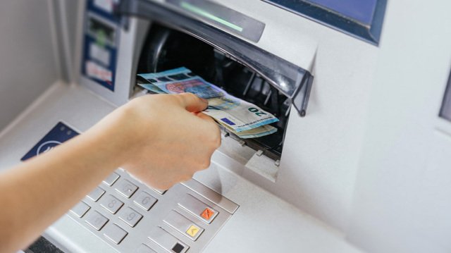 Μητσοτάκης στη ΔΕΘ: Αυξάνεται κατά 100 ευρώ η ετήσια μόνιμη ενίσχυση για τους συνταξιούχους Μητσοτάκης-στη-ΔΕΘ:-Αυξάνεται-κατά-100-ευρώ-η-ετήσια-μόνιμη-ενίσχυση-για-τους-συνταξιούχους
