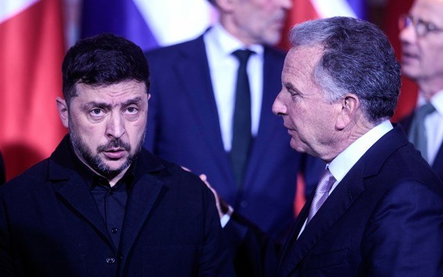 Ουκρανία: Οι Αμερικανοί απεσταλμένοι συναντήθηκαν με τον πρόεδρο Ζελένσκι Ουκρανία:-Οι-Αμερικανοί-απεσταλμένοι-συναντήθηκαν-με-τον-πρόεδρο-Ζελένσκι