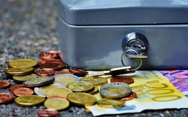 Πώς θα λειτουργεί ο κουμπαράς για τα παιδιά με ετήσια επιδότηση από το κράτος – Αναλυτικά παραδείγματα Πώς-θα-λειτουργεί-ο-κουμπαράς-για-τα-παιδιά-με-ετήσια-επιδότηση-από-το-κράτος-–-Αναλυτικά-παραδείγματα