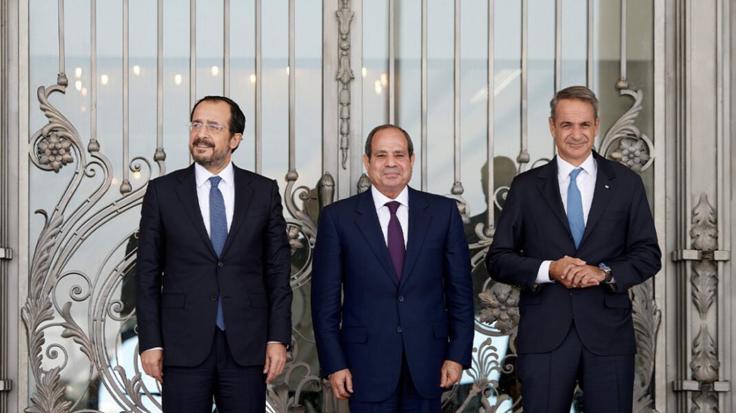 Μήνυμα στην Τουρκία από την τριμερή Ελλάδας, Κύπρου και Αιγύπτου: Κάθε συμφωνία για οριοθέτηση θαλασσίων ζωνών πρέπει να είναι σύμφωνη με το Δίκαιο της Θάλασσας Μήνυμα στην Τουρκία από την τριμερή Ελλάδας, Κύπρου και Αιγύπτου: Κάθε συμφωνία για οριοθέτηση θαλασσίων ζωνών πρέπει να είναι σύμφωνη με το Δίκαιο της Θάλασσας