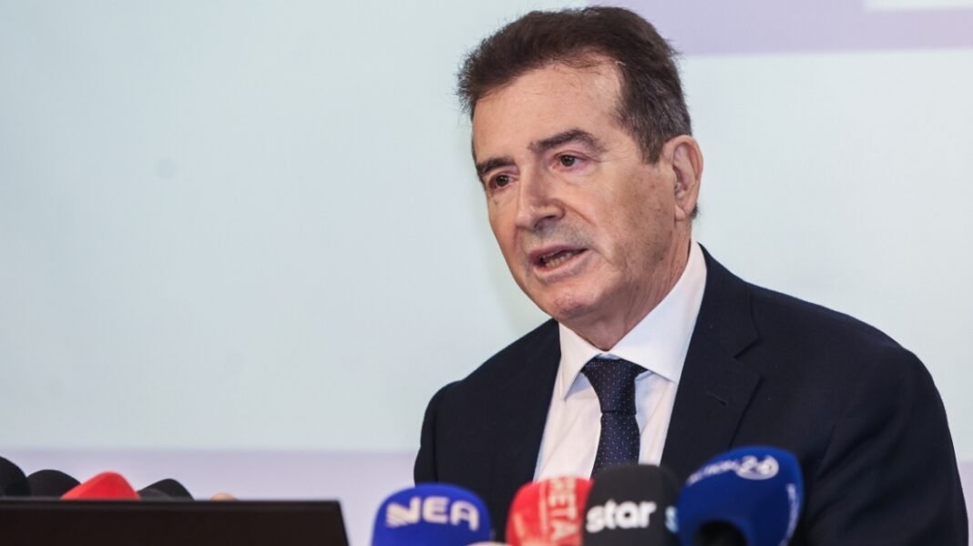 Χρυσοχοΐδης: Βραχιολάκι για όσους έχουν περιοριστικά μέτρα για ενδοοικογενειακή βία, οργανωμένο έγκλημα οι ρευματοκλοπές από επιχειρήσεις Χρυσοχοΐδης: Βραχιολάκι για όσους έχουν περιοριστικά μέτρα για ενδοοικογενειακή βία, οργανωμένο έγκλημα οι ρευματοκλοπές από επιχειρήσεις