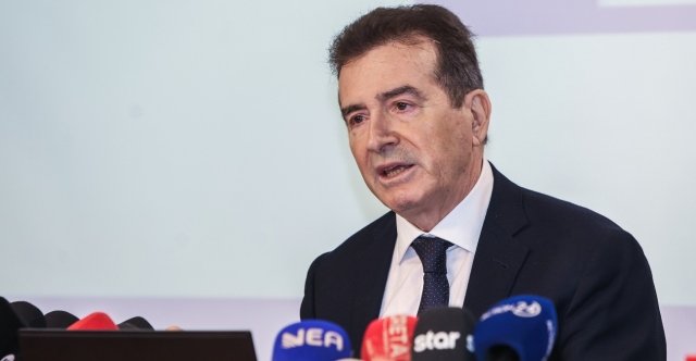 Χρυσοχοΐδης: Βραχιολάκι για όσους έχουν περιοριστικά μέτρα για ενδοοικογενειακή βία, οργανωμένο έγκλημα οι ρευματοκλοπές από επιχειρήσεις Χρυσοχοΐδης:-Βραχιολάκι-για-όσους-έχουν-περιοριστικά-μέτρα-για-ενδοοικογενειακή-βία,-οργανωμένο-έγκλημα-οι-ρευματοκλοπές-από-επιχειρήσεις