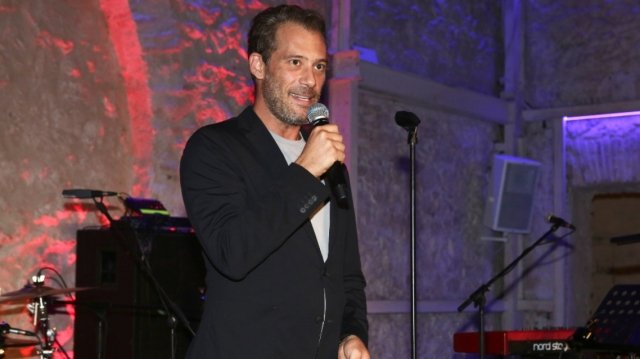 Διακινούνται φωτογραφίες με τον Αντίνοο Αλμπάνη χωρίς μαλλιά και δακρυσμένο: «Είναι προϊόν τεχνητής νοημοσύνης, είμαι πιο υγιής από ποτέ», είπε Διακινούνται-φωτογραφίες-με-τον-Αντίνοο-Αλμπάνη-χωρίς-μαλλιά-και-δακρυσμένο:-«Είναι-προϊόν-τεχνητής-νοημοσύνης,-είμαι-πιο-υγιής-από-ποτέ»,-είπε