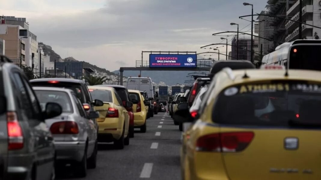 Κίνηση:-Μποτιλιάρισμα-και-καθυστερήσεις-στον-Κηφισό,-πού-καταγράφονται-προβλήματα