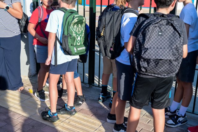 Πρώτο κουδούνι στα σχολεία: Σήμερα ο αγιασμός, τι αλλάζει από φέτος Πρώτο-κουδούνι-στα-σχολεία:-Σήμερα-ο-αγιασμός,-τι-αλλάζει-από-φέτος