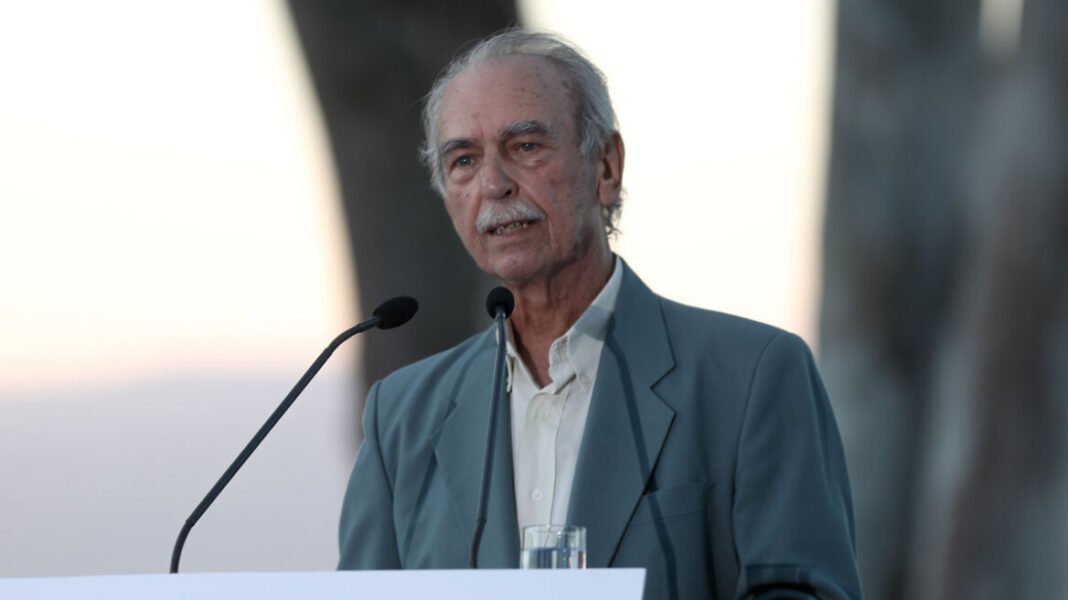 Πέθανε ο Σπύρος Χαλβατζής, ιστορικό στέλεχος του ΚΚΕ