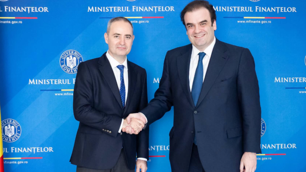 O Κυριάκος Πιερρακάκης θα παντρέψει τον υπουργό Οικονομικών της Ρουμανίας O Κυριάκος Πιερρακάκης θα παντρέψει τον υπουργό Οικονομικών της Ρουμανίας