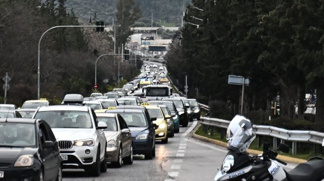Τροχαίο στην Αλίμου-Κατεχάκη στο ύψος της Καισαριανής, κίνηση και στα δύο ρεύματα Τροχαίο-στην-Αλίμου-Κατεχάκη-στο-ύψος-της-Καισαριανής,-κίνηση-και-στα-δύο-ρεύματα