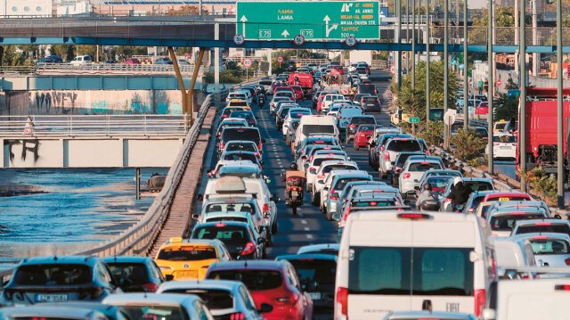 Live η κίνηση τώρα στους δρόμους: Μποτιλιάρισμα και στα δύο ρεύματα του Κηφισού, προβλήματα και σε Λ.Αθηνών και Κηφισίας – 30λεπτες καθυστερήσεις στην Αττική Οδό live-η-κίνηση-τώρα-στους-δρόμους:-Μποτιλιάρισμα-και-στα-δύο-ρεύματα-του-Κηφισού,-προβλήματα-και-σε-Λ.Αθηνών-και-Κηφισίας-–-30λεπτες-καθυστερήσεις-στην-Αττική-Οδό