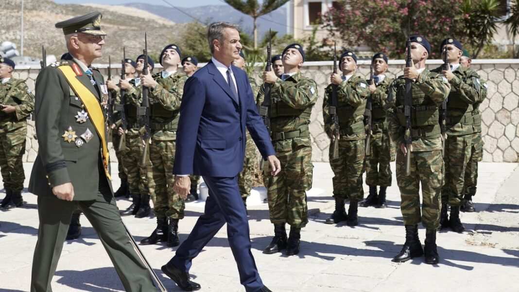 Έρχονται οι πρώτες δημοσκοπήσεις μετά τη ΔΕΘ: Το «ταμείο» του Μαξίμου. τα μηνύματα Μητσοτάκη από το Καστελλόριζο και η στρατηγική συσπείρωσης Έρχονται οι πρώτες δημοσκοπήσεις μετά τη ΔΕΘ: Το «ταμείο» του Μαξίμου. τα μηνύματα Μητσοτάκη από το Καστελλόριζο και η στρατηγική συσπείρωσης