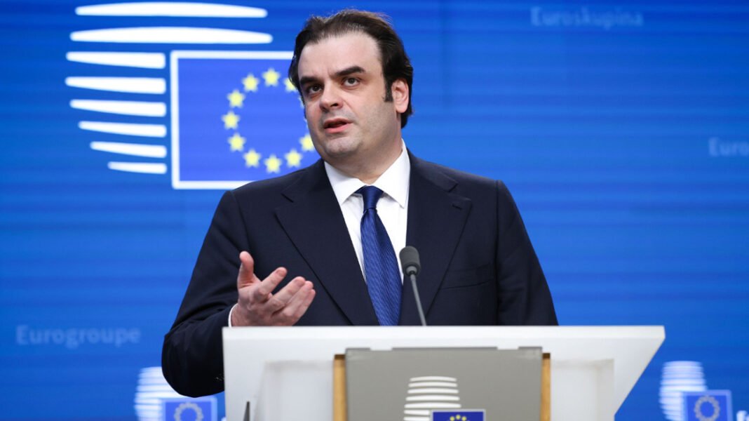 Πιερρακάκης: Ώρα για «τράπεζες χωρίς σύνορα», έρχεται η εποχή των μεγάλων ευρωπαϊκών deals Πιερρακάκης: Ώρα για «τράπεζες χωρίς σύνορα», έρχεται η εποχή των μεγάλων ευρωπαϊκών deals