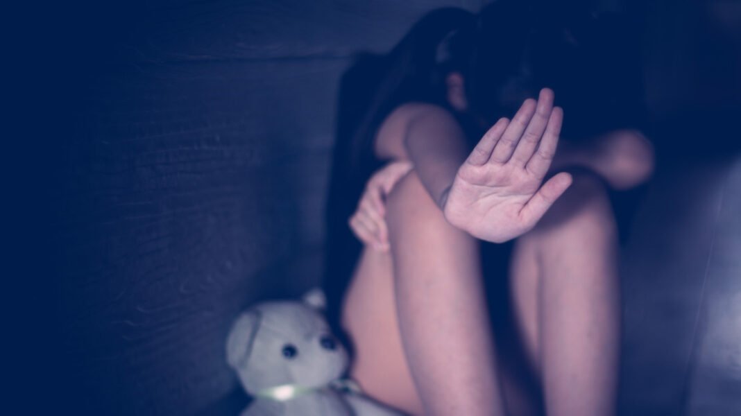 Προσωρινά ελεύθερος ο 41χρονος που κατηγορείται ότι βίασε 9χρονη στον Αλμυρό Βόλου, «έχει υποστεί bullying» λένε οι συνήγοροί του Προσωρινά-ελεύθερος-ο-41χρονος-που-κατηγορείται-ότι-βίασε-9χρονη-στον-Αλμυρό-Βόλου,-«έχει-υποστεί-bullying»-λένε-οι-συνήγοροί-του