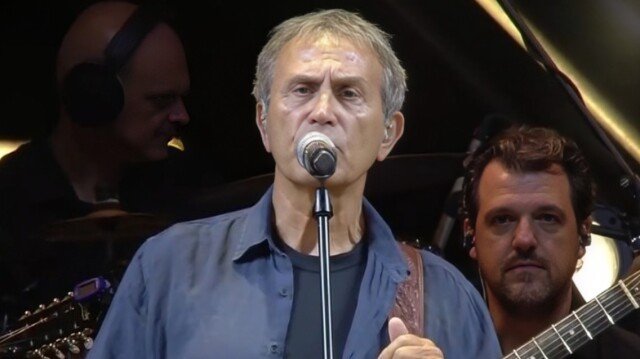 Γιώργος-Νταλάρας-για-Μαζωνάκη:-Ο-Γιωργάκης,-ο-συμπατριώτης-μου-από-την-Κοκκινιά-έφυγε,-καλή-του-ώρα