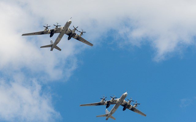 Ρωσία: Βομβαρδιστικά Tu-95 πέταξαν πάνω από τη Θάλασσα Μπάρεντς και τη Νορβηγική Θάλασσα Ρωσία:-Βομβαρδιστικά-tu-95-πέταξαν-πάνω-από-τη-Θάλασσα-Μπάρεντς-και-τη-Νορβηγική-Θάλασσα