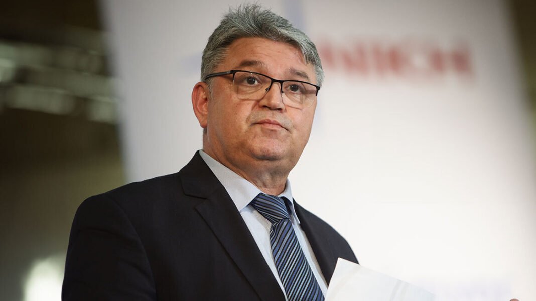 Νατσιός: Πετάξαμε τη μάνα έξω από το σπίτι, δεν είναι χειραφέτηση είναι σκλαβιά Νατσιός: Πετάξαμε τη μάνα έξω από το σπίτι, δεν είναι χειραφέτηση είναι σκλαβιά