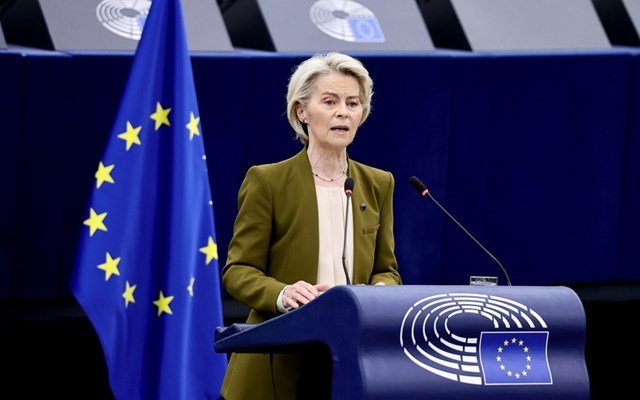 Φον ντερ Λάιεν: Φόρος τιμής στον Έλληνα και τον Δανό πιλότο του Bell που έχασαν τη ζωή τους στις φωτιές – “Πέθαναν ως ήρωες” Φον-ντερ-Λάιεν:-Φόρος-τιμής-στον-Έλληνα-και-τον-Δανό-πιλότο-του-bell-που-έχασαν-τη-ζωή-τους-στις-φωτιές-–-“Πέθαναν-ως-ήρωες”