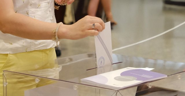 opinion-poll:-Ανεβαίνει-στο-31%-η-ΝΔ-με-διαφορά-15,1-μονάδων-από-την-ΕΛΑ.Σ,-κέρδη-για-ΠΑΣΟΚ,-μειώνει-στο-3,8%-την-ψαλίδα-με-Τσίπρα