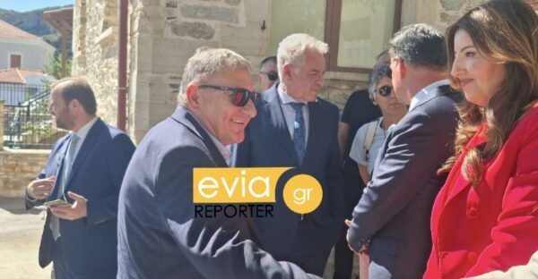 Στην-Κύμη-έφτασε-ο-Άδωνις-Γεωργιάδης-–-Παρουσία-του-Προέδρου-της-Δημοκρατίας-εγκαινιάζεται-το-Μουσείο-Παπανικολάου