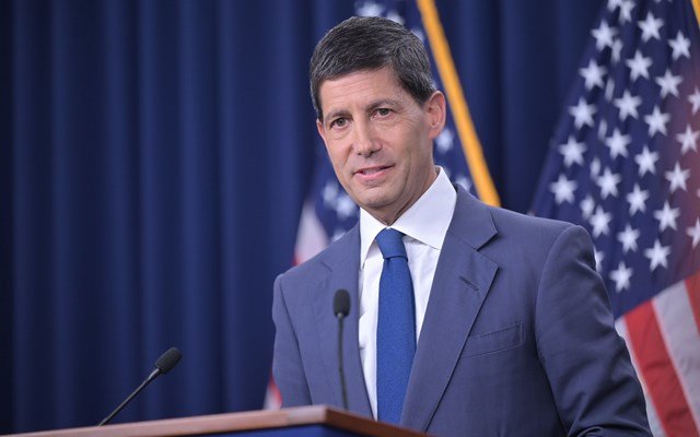 Γουόρς: Ο πληθωρισμός είναι “υπερβολικά υψηλός για υπερβολικά μεγάλο χρονικό διάστημα” Γουόρς:-Ο-πληθωρισμός-είναι-“υπερβολικά-υψηλός-για-υπερβολικά-μεγάλο-χρονικό-διάστημα”