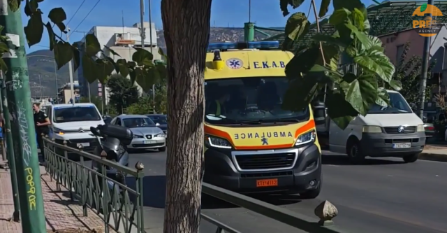 Μηχανή παρέσυρε ανδρόγυνο με παιδάκι στην Αλεξάνδρας – Τέσσερις τραυματίες σε «Ερυθρό» και Παίδων «Αγλαΐα Κυριάκου» Μηχανή-παρέσυρε-ανδρόγυνο-με-παιδάκι-στην-Αλεξάνδρας-–-Τέσσερις-τραυματίες-σε-«Ερυθρό»-και-Παίδων-«Αγλαΐα-Κυριάκου»