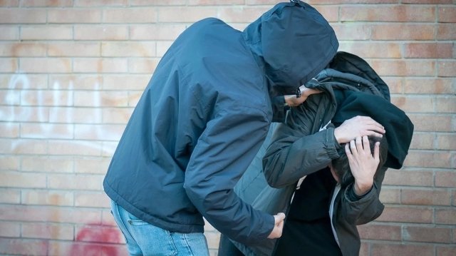 Συνελήφθη-14χρονος-που-απείλησε-με-μαχαίρι-συμμαθητές-τους-σε-γυμνάσιο-της-Θεσσαλονίκης