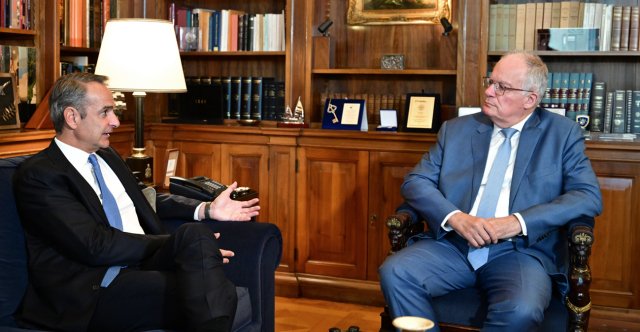 Στο Προεδρικό Μέγαρο ο Μητσοτάκης, δείτε εικόνες από τη συνάντηση με τον Τασούλα Στο-Προεδρικό-Μέγαρο-ο-Μητσοτάκης,-δείτε-εικόνες-από-τη-συνάντηση-με-τον-Τασούλα