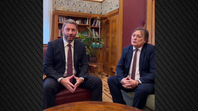Στο ΠΑΣΟΚ μετά τον ΣΥΡΙΖΑ και τον Κασσελάκη ο Αυλωνίτης, «χαίρομαι που θα ενώσουμε τις δυνάμεις μας για την πολιτική αλλαγή» είπε ο Ανδρουλάκης Στο-ΠΑΣΟΚ-μετά-τον-ΣΥΡΙΖΑ-και-τον-Κασσελάκη-ο-Αυλωνίτης,-«χαίρομαι-που-θα-ενώσουμε-τις-δυνάμεις-μας-για-την-πολιτική-αλλαγή»-είπε-ο-Ανδρουλάκης