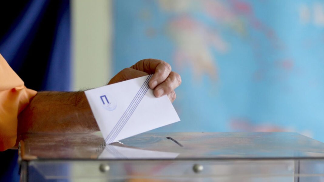 Τι δείχνουν οι δημοσκοπήσεις μετά τη ΔΕΘ: Το «ταβάνι» για ΝΔ, EΛΑΣ, ΠΑΣΟΚ, οι δύο «ψαλίδες» και ο… Μάικλ Τζόρνταν Τι δείχνουν οι δημοσκοπήσεις μετά τη ΔΕΘ: Το «ταβάνι» για ΝΔ, EΛΑΣ, ΠΑΣΟΚ, οι δύο «ψαλίδες» και ο… Μάικλ Τζόρνταν