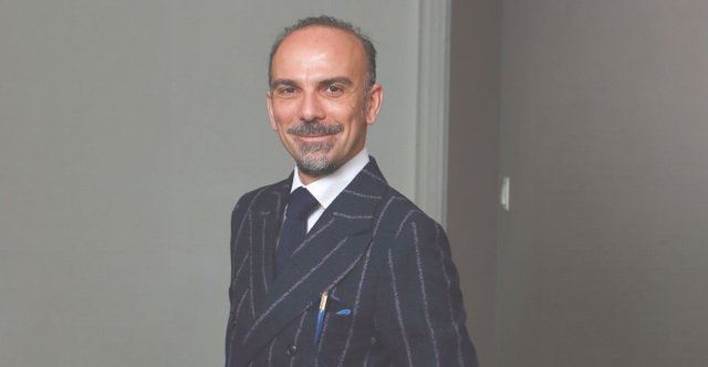 Φιλιππινέζα-γιατρό-σε-θεραπεία-με-βλαστοκύτταρα-εκπαίδευε-στην-Καρνεάδου-ο-Θεοδωρόπουλος-που-κατηγορείται-για-τον-θάνατο-του-Μαζωνάκη,-βίντεο