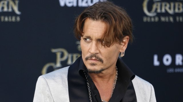 Ο Τζόνι Ντεπ παρουσίασε για πρώτη φορά την ατομική του έκθεση στη Σανγκάη Ο-Τζόνι-Ντεπ-παρουσίασε-για-πρώτη-φορά-την-ατομική-του-έκθεση-στη-Σανγκάη