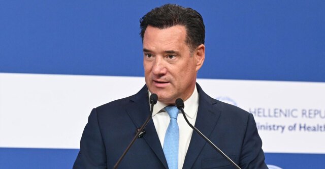 Γεωργιάδης:-Η-Καρυστιανού-διαφημίζει-κβαντική-ιατρική-που-δεν-υπάρχει,-μην-νομίζει-ότι-επειδή-είναι-γνωστή-δεν-θα-ελεγχθεί