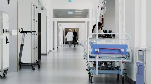 Ενθαρρυντικά νέα για την 16χρονη που έπεσε από ταράτσα σπιτιού στη Νάξο, κούνησε τα άκρα της μετά από πέντε ημέρες στο νοσοκομείο Ενθαρρυντικά-νέα-για-την-16χρονη-που-έπεσε-από-ταράτσα-σπιτιού-στη-Νάξο,-κούνησε-τα-άκρα-της-μετά-από-πέντε-ημέρες-στο-νοσοκομείο