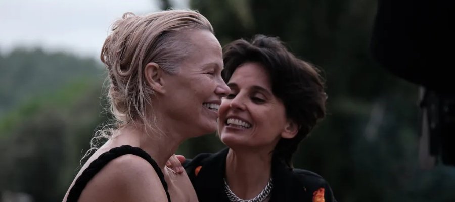 «Το-Κλάδεμα-της-Τριανταφυλλιάς»:-eνα-πολυεθνικό-ψυχολογικό-δράμα-με-την-Πάμελα-Άντερσον
