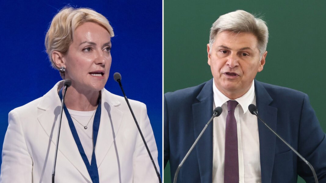 Νέο επεισόδιο στην κόντρα ΝΔ-ΠΑΣΟΚ από το «xαριεντιζόσασταν με υπουργούς» του Φαραντούρη στη Σδούκου: Η σύγκρουση, οι απαντήσεις και τα καρφιά Νέο επεισόδιο στην κόντρα ΝΔ-ΠΑΣΟΚ από το «xαριεντιζόσασταν με υπουργούς» του Φαραντούρη στη Σδούκου: Η σύγκρουση, οι απαντήσεις και τα καρφιά