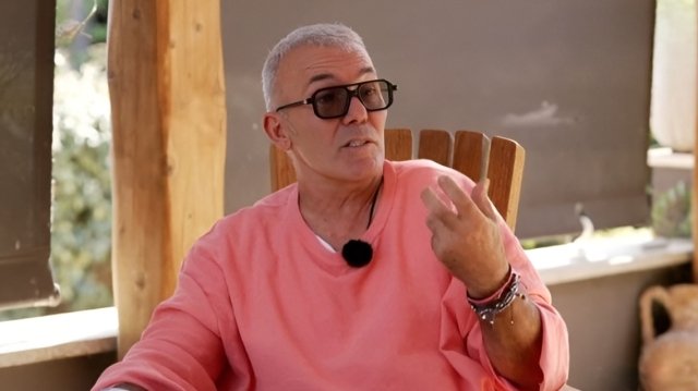 Στέλιος Ρόκκος: Δεν μου αρέσει η γυναίκα να φοράει προκλητικά ρούχα, μ’ αρέσει να σέβεται τον εαυτό της Στέλιος-Ρόκκος:-Δεν-μου-αρέσει-η-γυναίκα-να-φοράει-προκλητικά-ρούχα,-μ’-αρέσει-να-σέβεται-τον-εαυτό-της