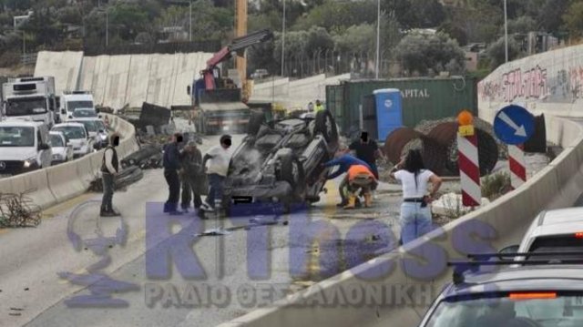 ΙΧ έπεσε σε εργοτάξιο του Flyover στον Περιφερειακό Θεσσαλονίκης, δείτε βίντεο ΙΧ-έπεσε-σε-εργοτάξιο-του-flyover-στον-Περιφερειακό-Θεσσαλονίκης,-δείτε-βίντεο