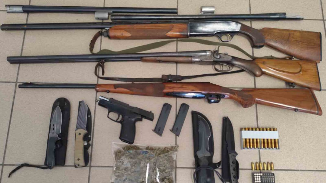 Κατασχέθηκαν πάνω από 81 κιλά κάνναβης και όπλα στην Σπάρτη, δύο συλλήψεις Κατασχέθηκαν-πάνω-από-81-κιλά-κάνναβης-και-όπλα-στην-Σπάρτη,-δύο-συλλήψεις